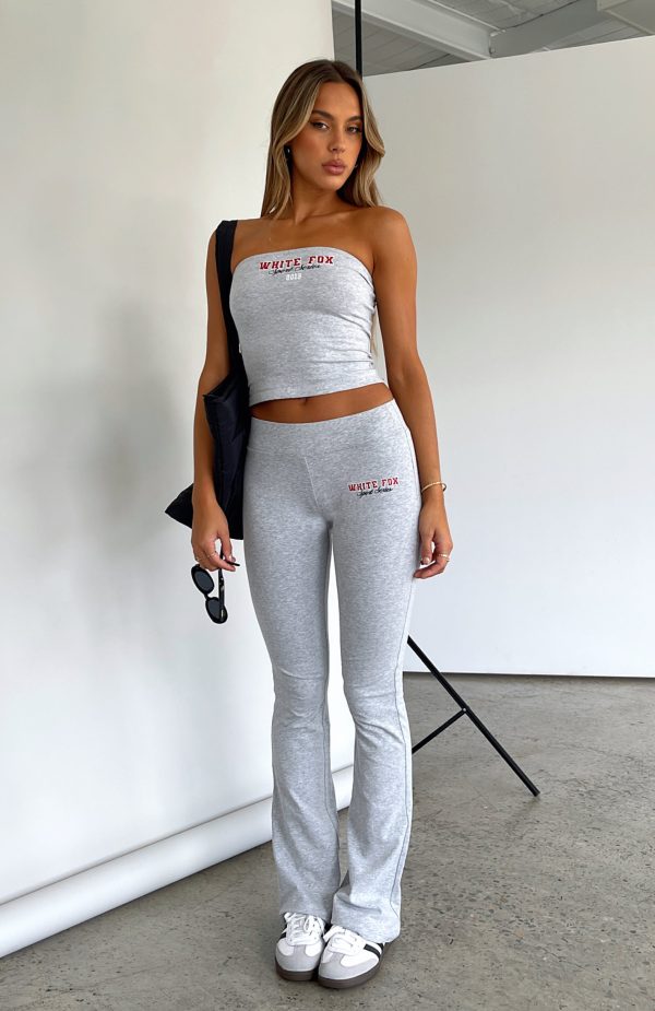 A_POWER_MOVE_STRAPLESS_TOP_A_POWER_MOVE_FLARE_PANT_21.11.23_07