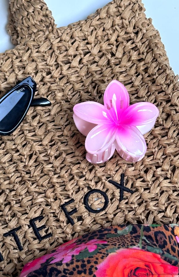 FLORAL_CHARM_HAIR_CLIP_12.06.24_01