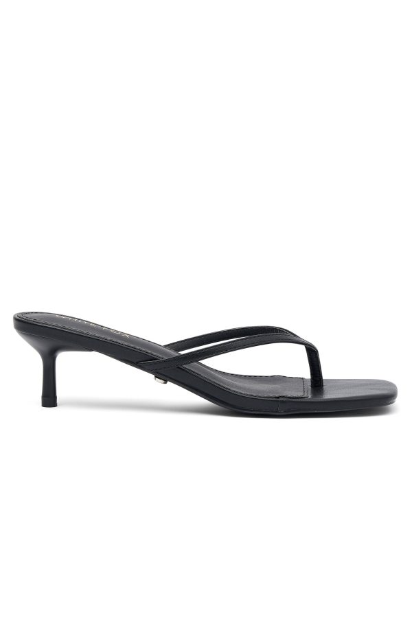 HAMPTONS_THONG_HEELS_GHOST_01
