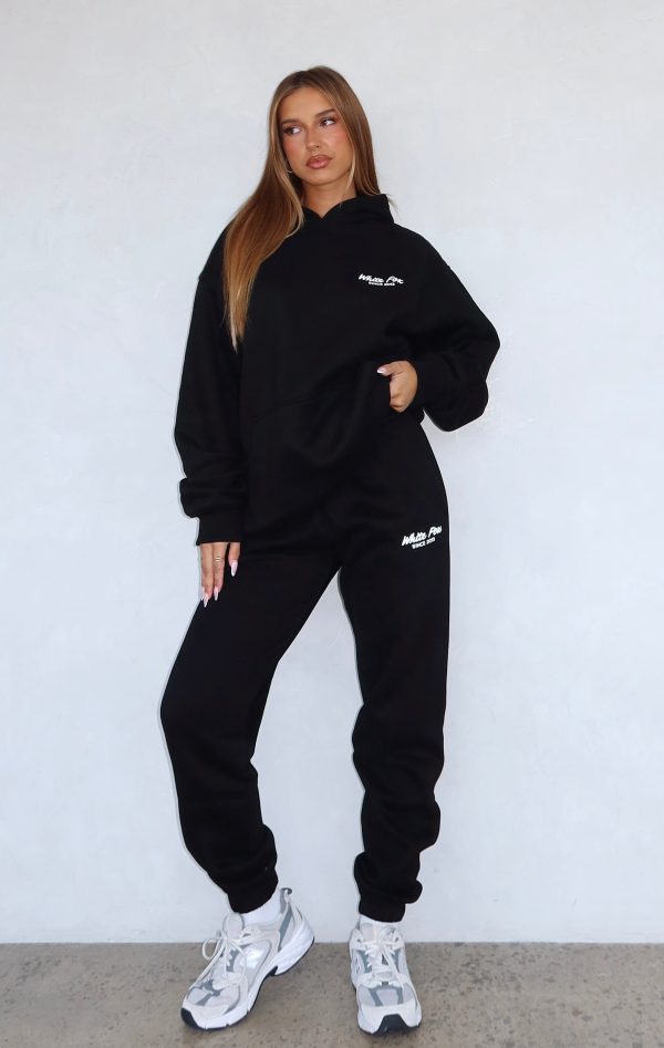 LEISURE_EDITION_OVERSIZED_HOODIE_LEISURE_EDITION_SWEATPANTS_26.02.25_14