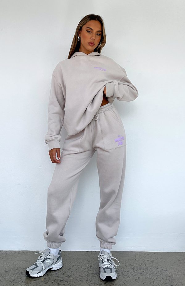 OFFSTAGE_HOODIE_OFFSTAGE_SWEATPANTS_CLOUD_21.11.23_03_015ca853-9551-4776-a8d0-90300d2042a1