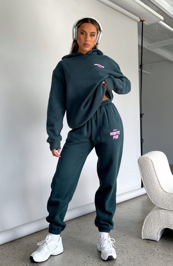 OFFSTAGE_HOODIE_OFFSTAGE_SWEATPANTS_PINE_21.11.23_01