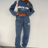 OFFSTAGE_SWEATPANTS_OFFSTAGE_SWEATER_13.05.23_01