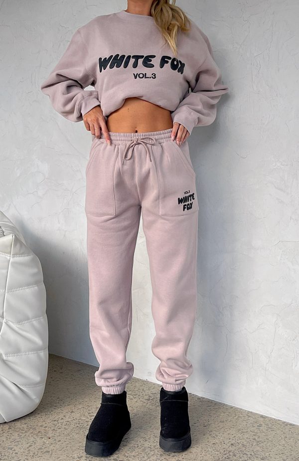 OFFSTAGE_SWEATPANTS_OFFSTAGE_SWEATER_13.05.23_10