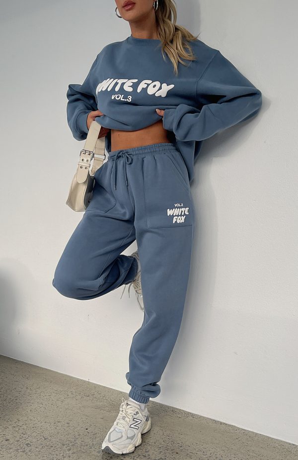 OFFSTAGE_SWEATPANTS_OFFSTAGE_SWEATER_13.05.23_14