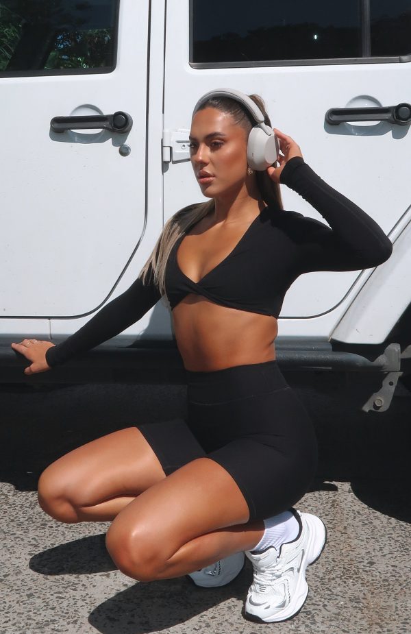 OVER_THE_LINE_LONG_SLEEVE_CROP_CIRCUIT_HIGH_WAISTED_SHORTS_6_10.10.24_06