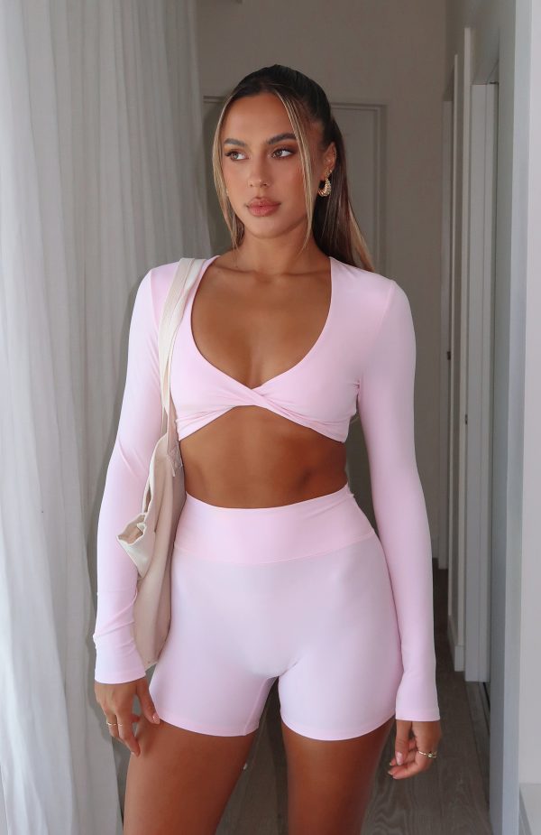 OVER_THE_LINE_LONG_SLEEVE_CROP_KEEP_UP_HIGH_WAISTED_SHORTS_4_10.10.24_14_1