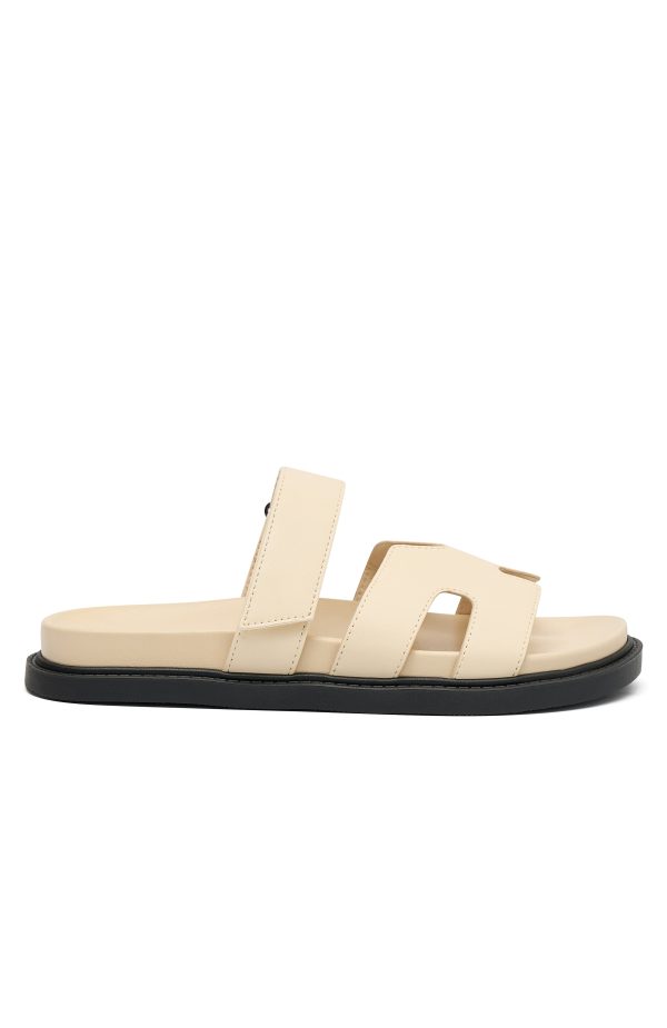 RILEY_SANDALS_GHOST_01