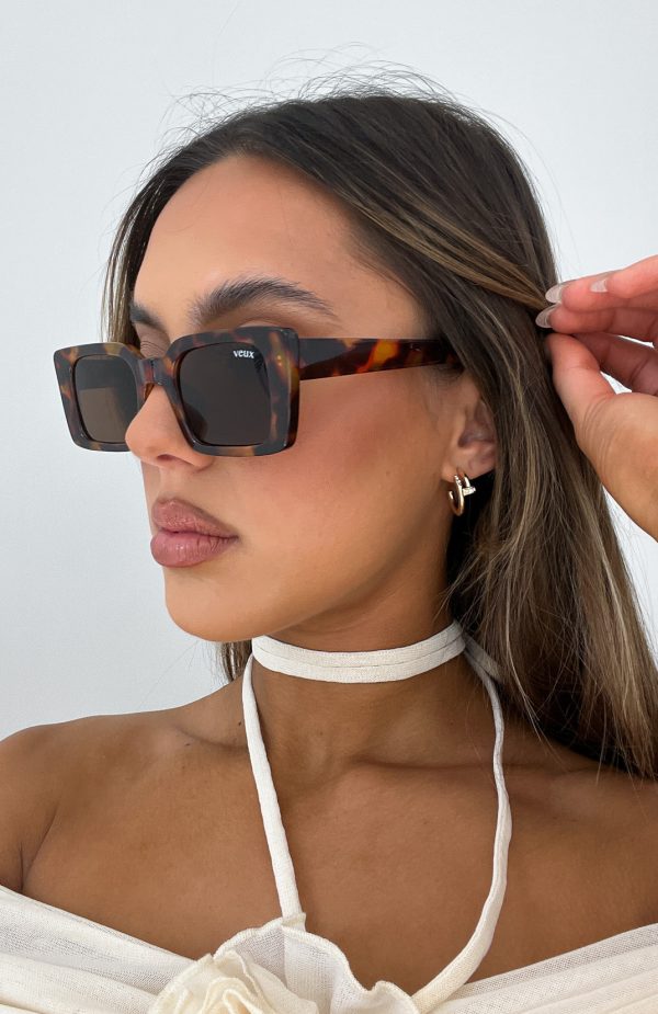 ROBERTA_SUNGLASSES_12.09.23_07