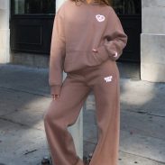 WHITE-FOX-11TH-STREET-CITY-GIRL-AT-HEART-OVERSIZED-HOODIE-BROWN-PINK-11TH-STREET-CITY-GIRL-AT-HEART-WIDE-LEG-SWEATPANTS-BROWN-PINK_09.02.25_07
