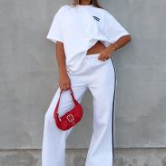 WHITE-FOX-11TH-STREET-CITY-OF-DREAMS-OVERSIZED-TEE-WHITE-BLACK-11TH-STRRET-OUT-AND-ABOUT-WISE-LEG-SWEATPANTS-GREY-BLACK_09.02.25_08