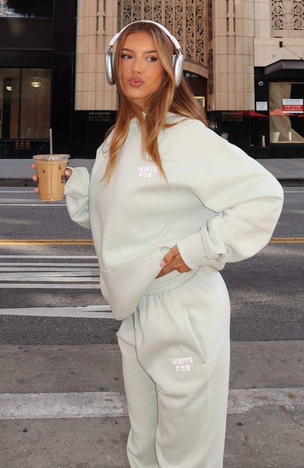 WHITE-FOX-11TH-STREET-KEEPING-IT-REAL-OVERSIZED-HOODIE-GREEN-WHITE-11TH-STREET-KEEPING-IT-REAL-SWEATPANTS-GREEN-WHITE_09.02.25_01