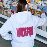 WHITE-FOX-11TH-STREET-NEW-YORK-OR-NOWHERE-OVERSIZED-HOODIE-GREY-RED-11TH-STREET-NEW-YORK-OR-NOWHERE-SWEATPANTS-GREY-RED_09.02.25_01