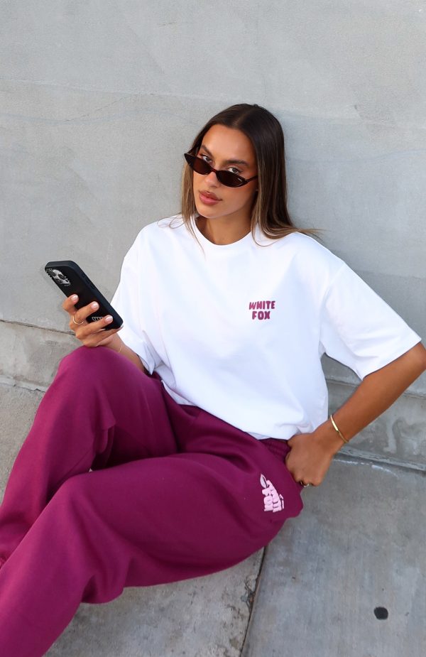 WHITE-FOX-11TH-STREET-NEW-YORK-OR-NOWHERE-WHITE-RED-11TH-STREET-SWEET-KISSES-SWEATPANTS-RED-PINK_09.02.25_01