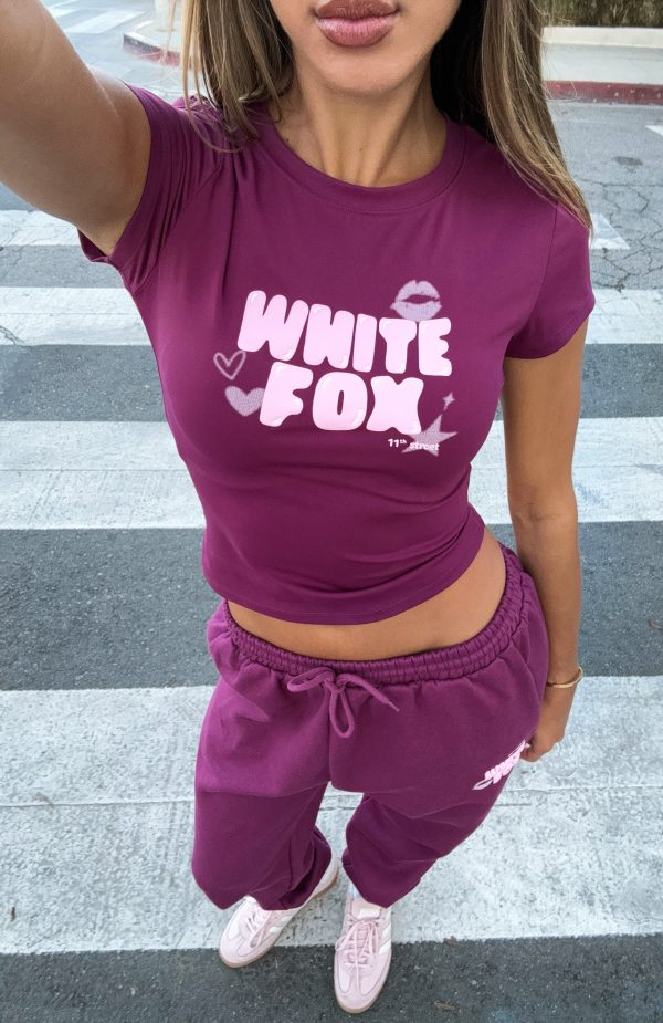WHITE-FOX-11TH-STREET-SWEET-KISSES-OVERSIZED-HOODIE-RED-PINK-11TH-STREET-SWEET-KISSES-SWEATPANTS-RED-PINK_09.02.25_01