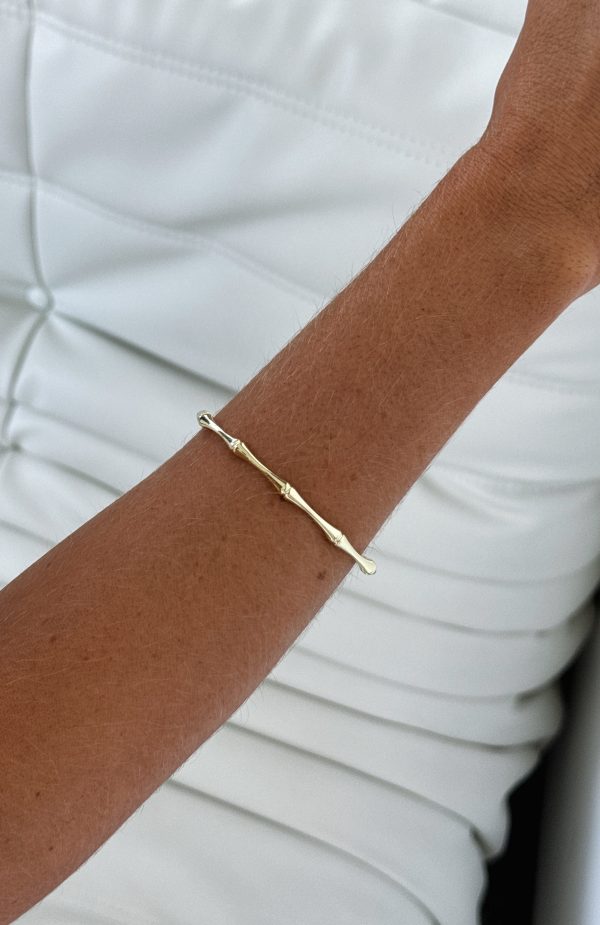 WHITE-FOX-MAHANA-CUFF-BRACELET-GOLD_18.03.25_02