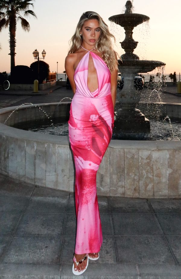 white-fox-dancing-in-ibiza-maxi-dress-blush-bloom.19.04.25.06_b95767fb-d586-4a60-8862-3c06b83cc9aa