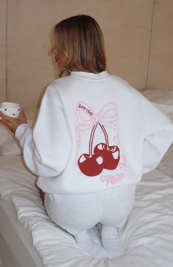 white-fox-fell-so-hard-oversized-sweater-white-white_09.04.25_07