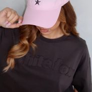 white-fox-from-the-archives-lexi-oversized-tee-charcoal-from-the-archives-cap-pink.16.5.25.02