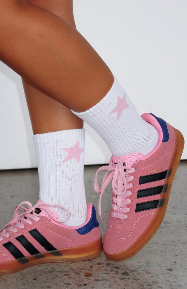 white-fox-from-the-archives-socks-white_pink.16.5.25.01