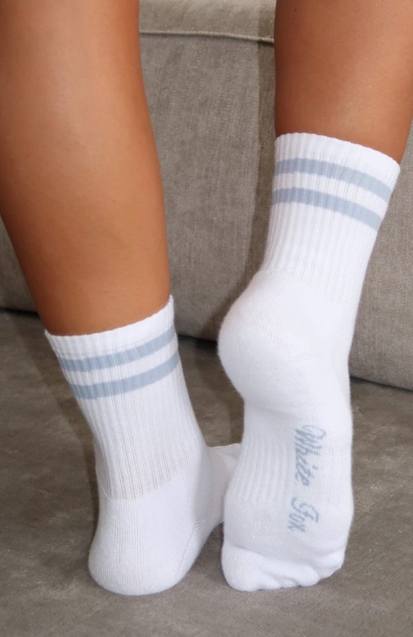 white-fox-grounded-socks-white_blue-white.8.04.25.06