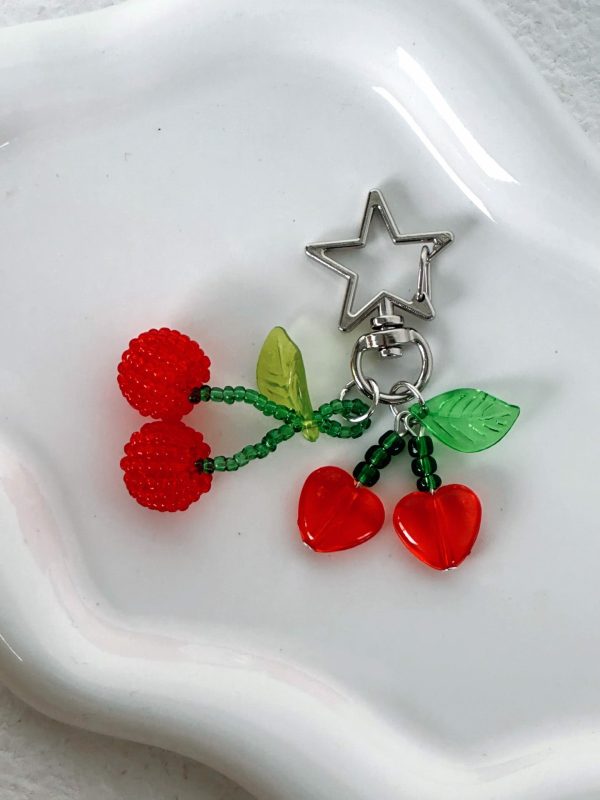 white-fox-harrison-key-ring-red-cherry.15.5.25.01