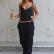 white-fox-have-a-nice-day-top-take-a-stance-pants-black-17.6.2508_1_abf1a034-9894-48f3-ab79-75669ca0ddf6