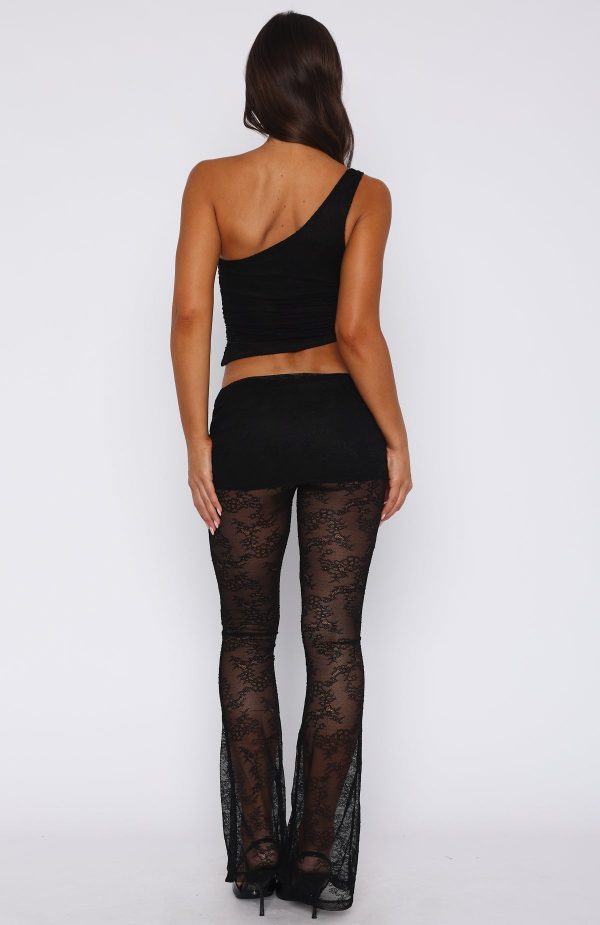 white-fox-in-your-eyes-lace-top-pants-black-04