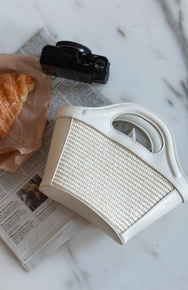 white-fox-jehan-top-handle-bag-white.30.5.25.01