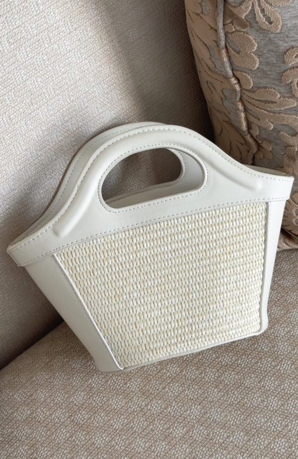 white-fox-jehan-top-handle-bag-white.30.5.25.03