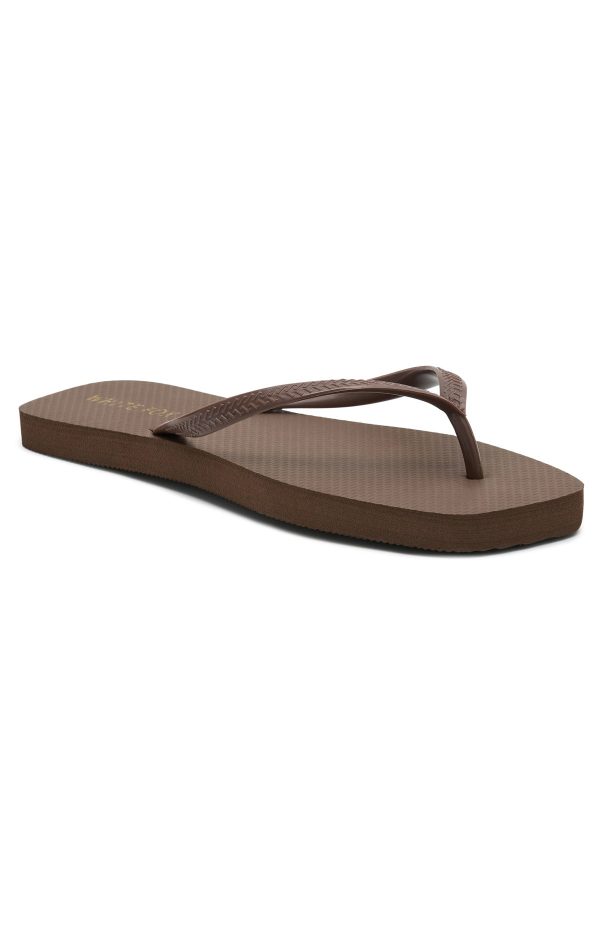 white-fox-josie-thong-sandals-chocolate.GHOST_.01