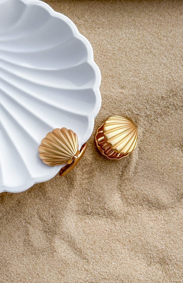 white-fox-kaiko-earrings-vintage-gold.20.5.25.01