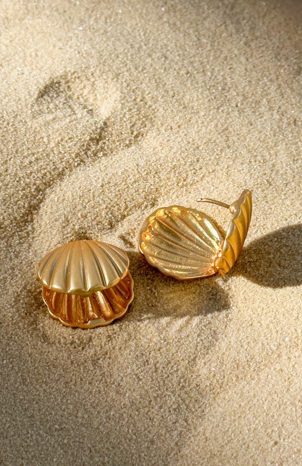 white-fox-kaiko-earrings-vintage-gold.20.5.25.03