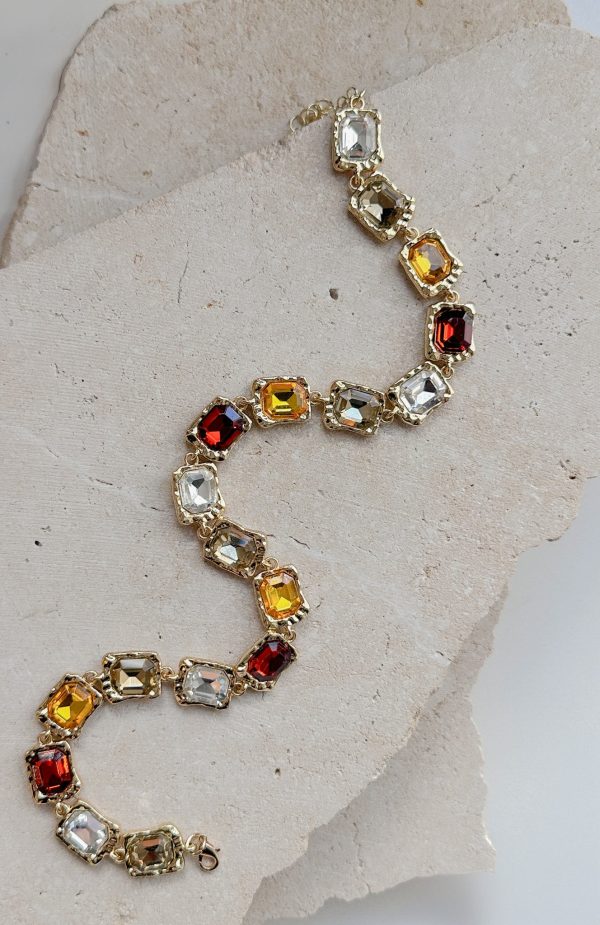 white-fox-marlena-necklace-golden.20.5.25.01