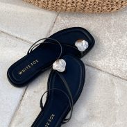white-fox-nicolette-sandals-black.20.5.25.03