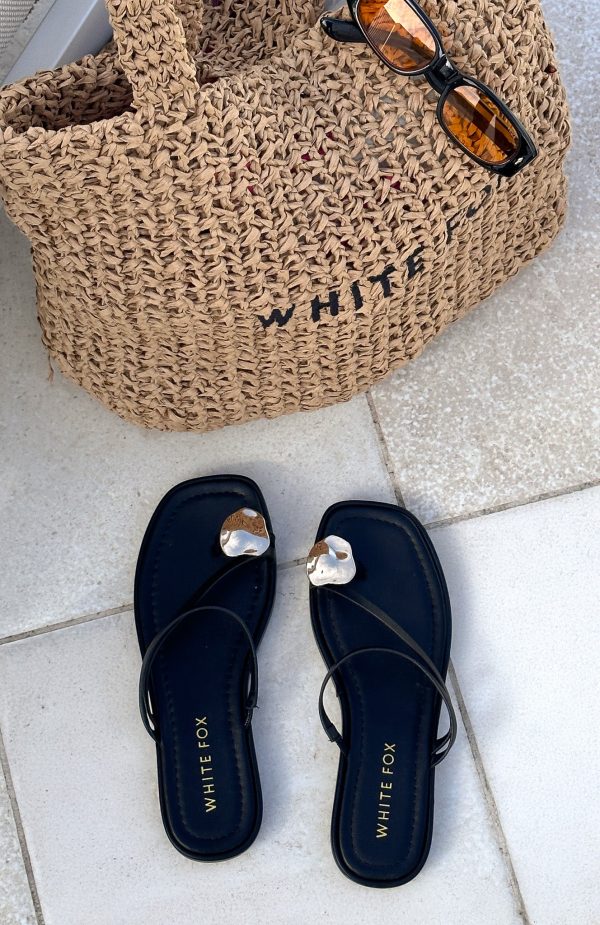 white-fox-nicolette-sandals-black.20.5.25.04