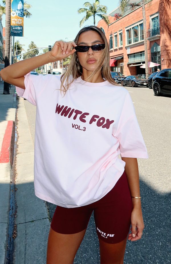 white-fox-offstage-oversized-tee-cupcake-pink-_07.04.25_03