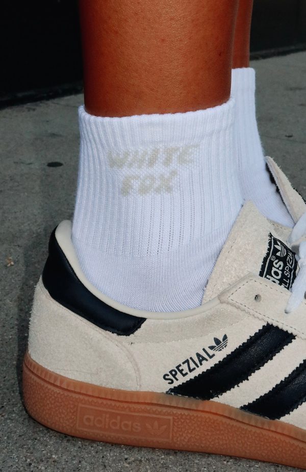 white-fox-offstage-socks-white-moon-white-_07.04.25_01
