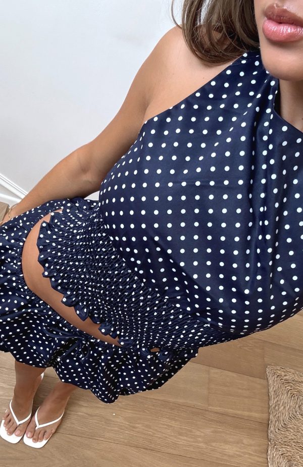 white-fox-runaway-heart-top-navy-polka-dot-runaway-heart-mini-skirt-navy-polka-dot-2.04.25.03_680e9469-46bc-42e0-b9d7-c105c3a6cf54