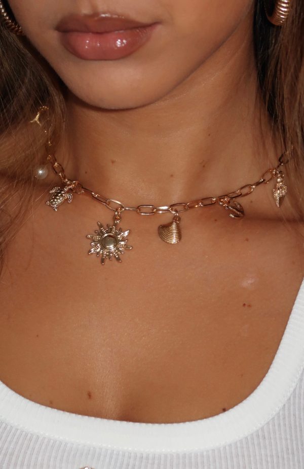 white-fox-summer-mood-mayer-necklace-28.5.25-1