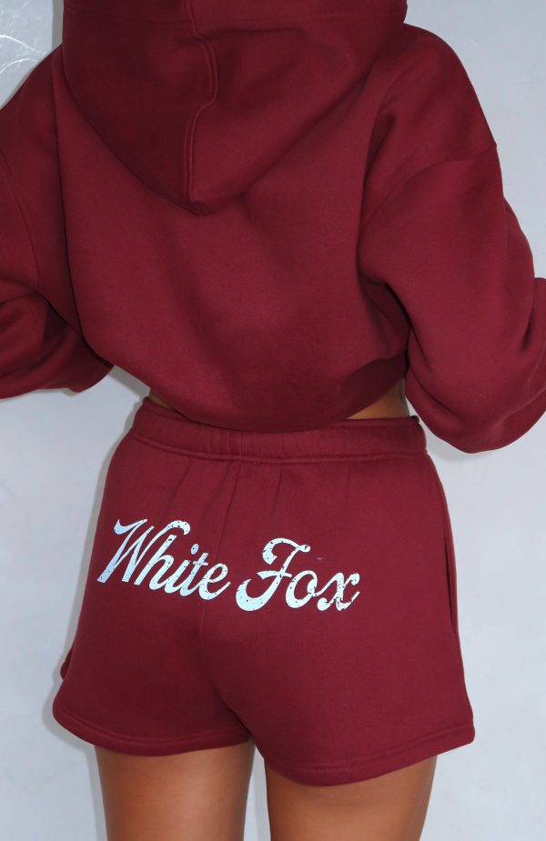 white-fox-the-good-life-oversized-hoodie-the-good-life-lounge-shorts-burgundy.29.04.25.1