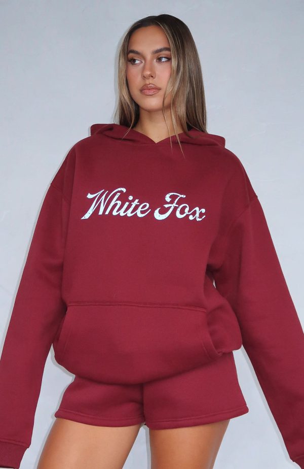 white-fox-the-good-life-oversized-hoodie-the-good-life-lounge-shorts-burgundy.29.04.25.8