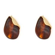 white-fox-theodore-earrings-gold.GHOST_.01