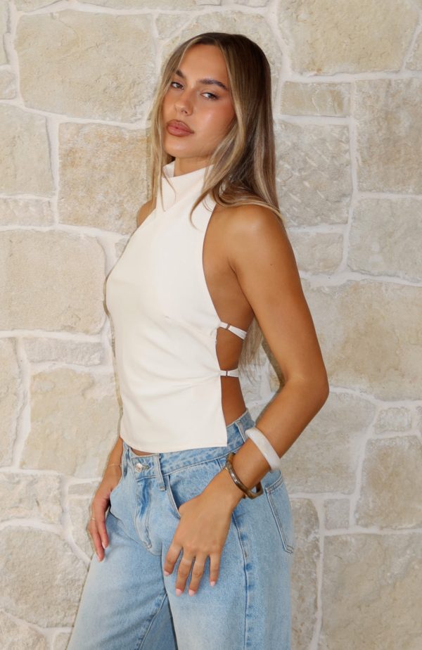 white-fox-time-passes-halter-top-pearl-24.4.25-4