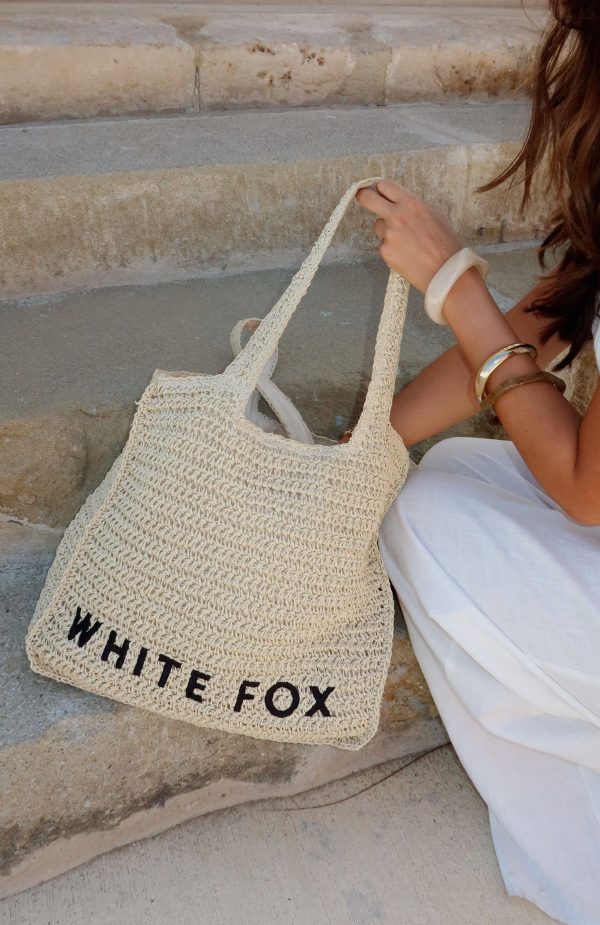white-fox-tyrus-large-top-handle-bag.19.04.25.01