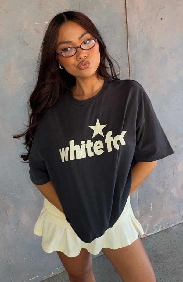 white_fox_from_the_archives_lounge_507