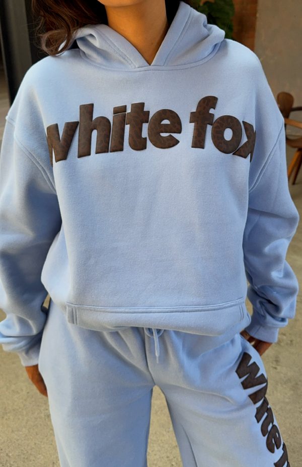 white_fox_from_the_archives_lounge_55_1